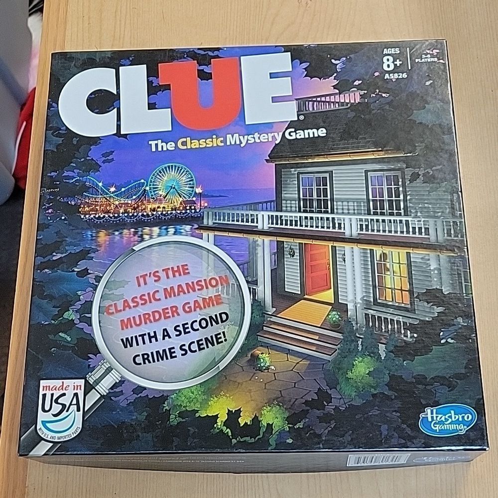 Hasbro CLUE: Classic Mystery‎ Game, Mansion Murder w/2nd Crime Scene-NEW